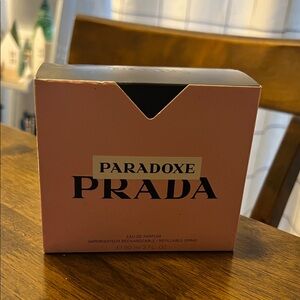Prada Paradoxe